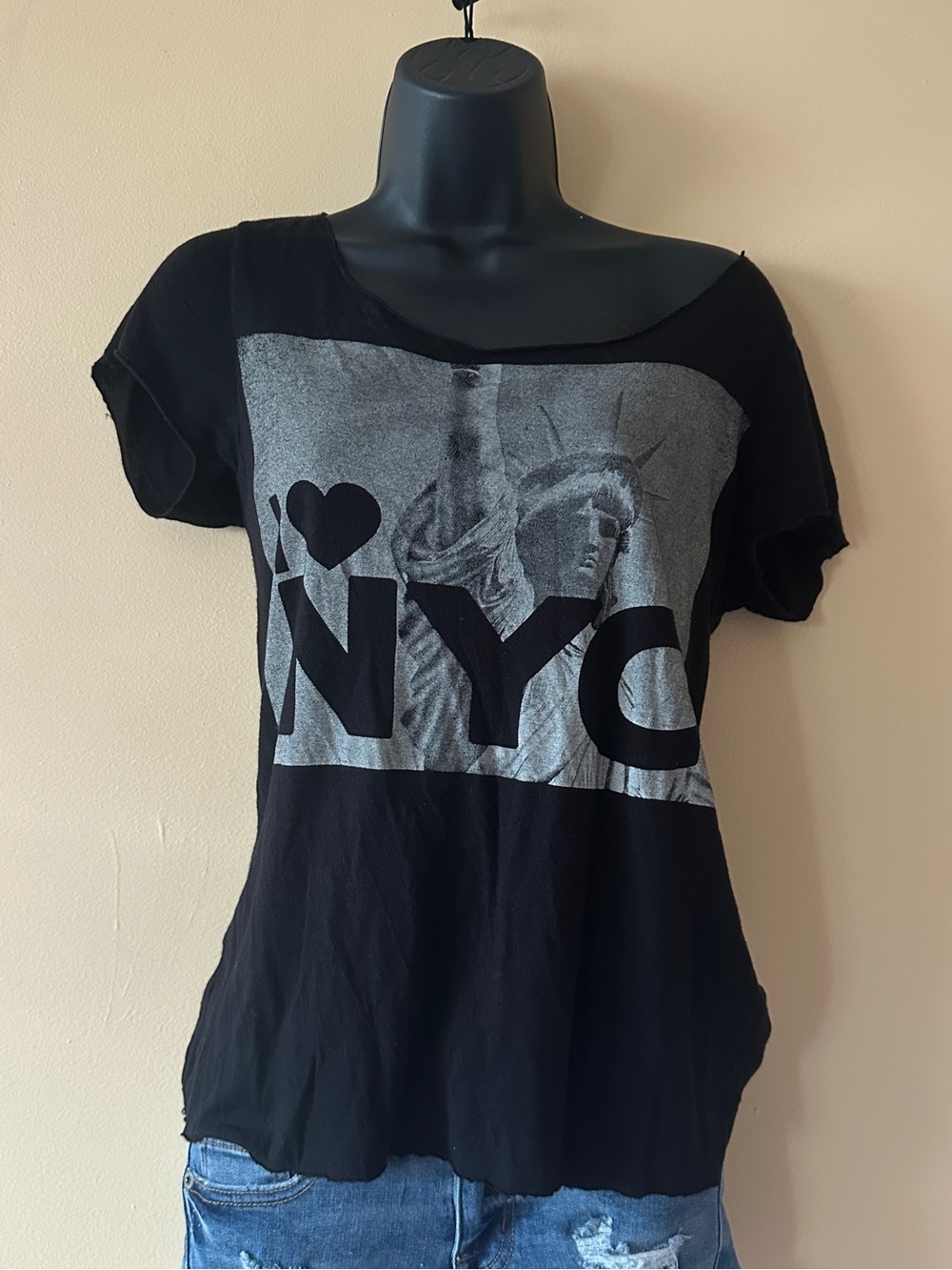 MNG Jeans Y2K Statue of Liberty Graphic Off-Shoulder Tee | Fits like a Small